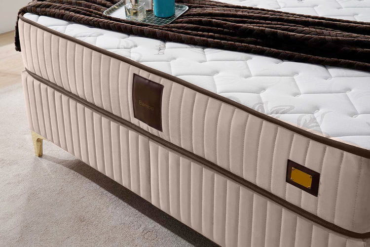 Pat Melia 160 x 200 , tapitat, culoare cappucino