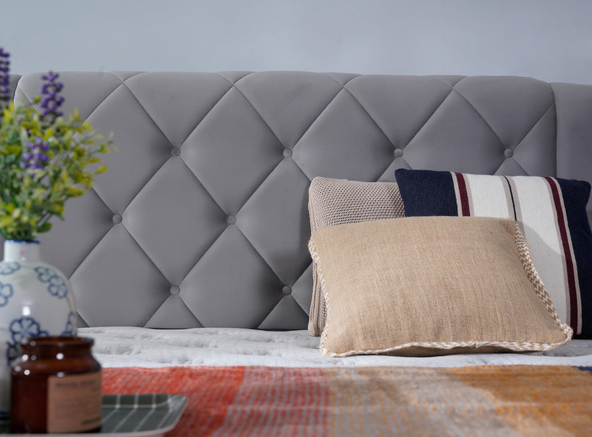Pat Encanto 160 x 200 , tapitat cu somiera metalica
