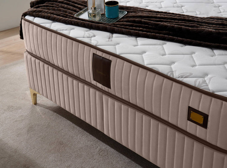 Pat Melia 160 x 200 , tapitat, culoare cappucino