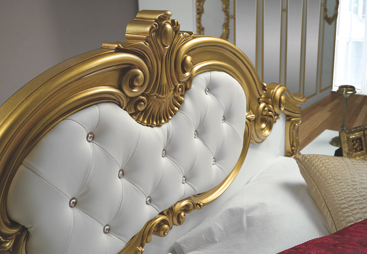 Dormitor Barocco Bianco, alb/auriu, pat 160x200 cm, dulap cu 6 usi, comoda, 2 noptiere, somiera metalica si saltea incluese