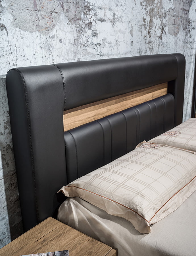 Dormitor Mozart, sonoma/negru, pat 160x200 cm, dulap cu 2 usi culisante, comoda, 2 noptiere