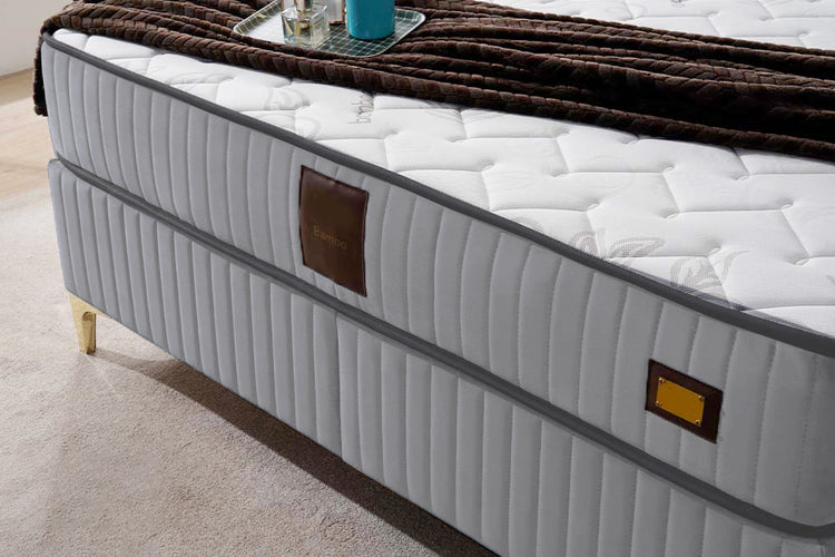 Pat Melia 160 x 200 , tapitat, culoare gri deschis